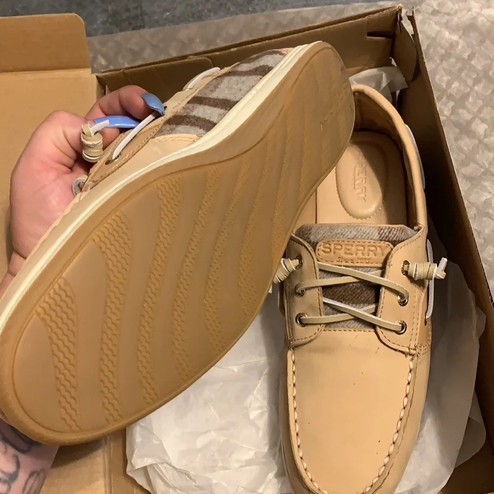 Sperry boat shoe - Picture 2 of 2